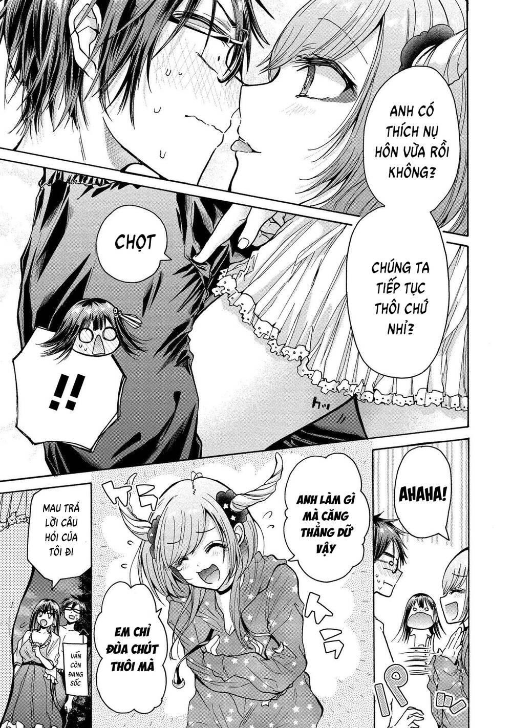 Ba chị em nhà này đang cố quyến rũ tôi!!: Chapter 10